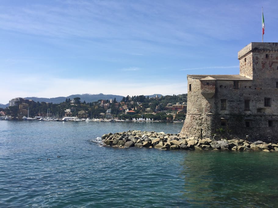 Castello di Rapallo, sede di mostre artistiche