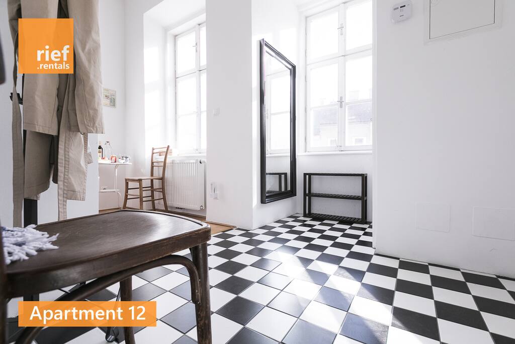 rief.rentals | Apartment12 | entrance