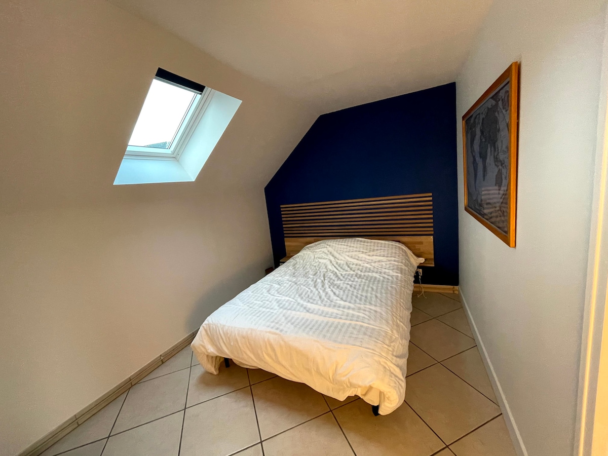 ห้องนอนชั้นล่าง