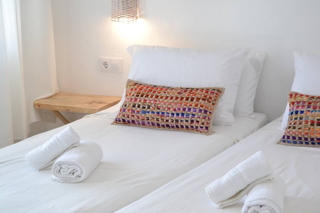 Cama