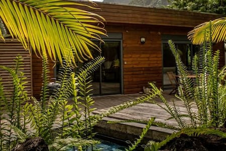 .Maison en bois moderne avec spa privatif