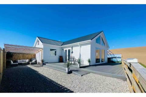 Rural luxury lodge - 2BED - Sea views with hot tub