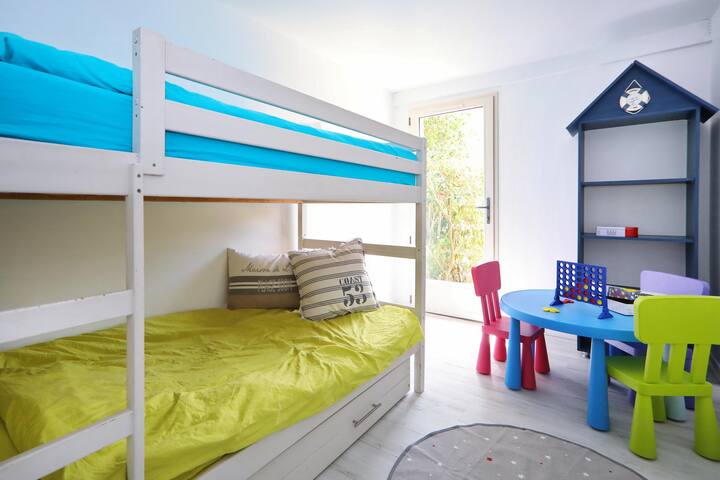 dormitorio 5 - 2 literas 90 + 1 cama de cajón 90