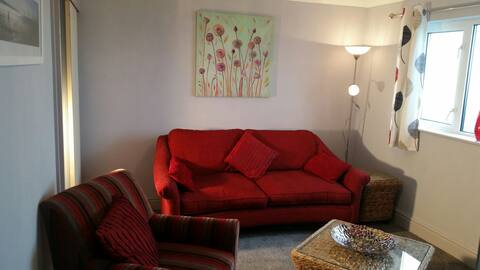 Popular Airbnb listing: Wernol Fach, Lonyr Efail, Chwilog, Pwllheli in Llanystumdwy, Llangybi, Rhoslan, Llanarmon