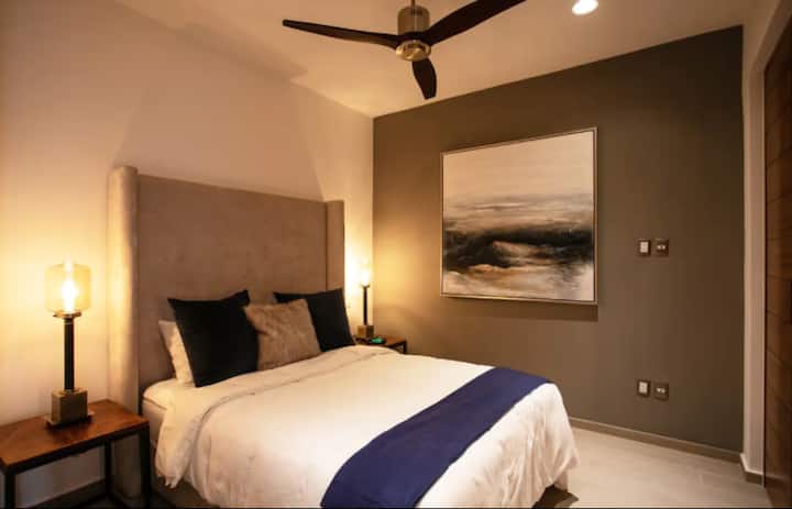 A 2nd bedroom good enough to be a master
