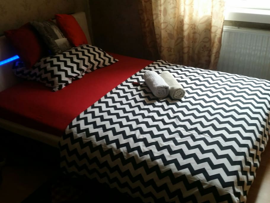 Everything will be prepared for you :) Clean bead sheet, towels...