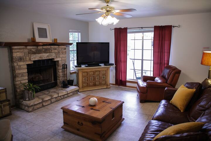 Leeway Cottages The Cypress Creek House Cabins For Rent In