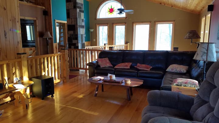 Ზემოთ მდებარე საოჯახო ოთახი