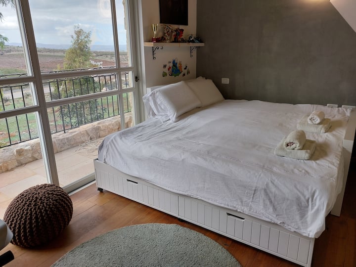 Spálňa s 2 manželskými posteľami