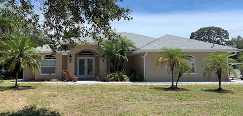 Manasota Beach Home w/heated pool walk to beach