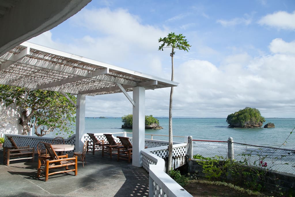 Beachfront MediterraneanStyle Villa Houses for Rent in