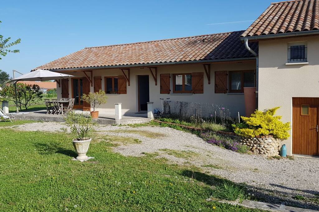 façade sud avec terrasse semi-couverte