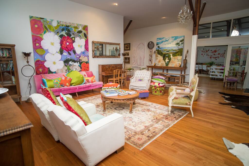 entry living space in area 1