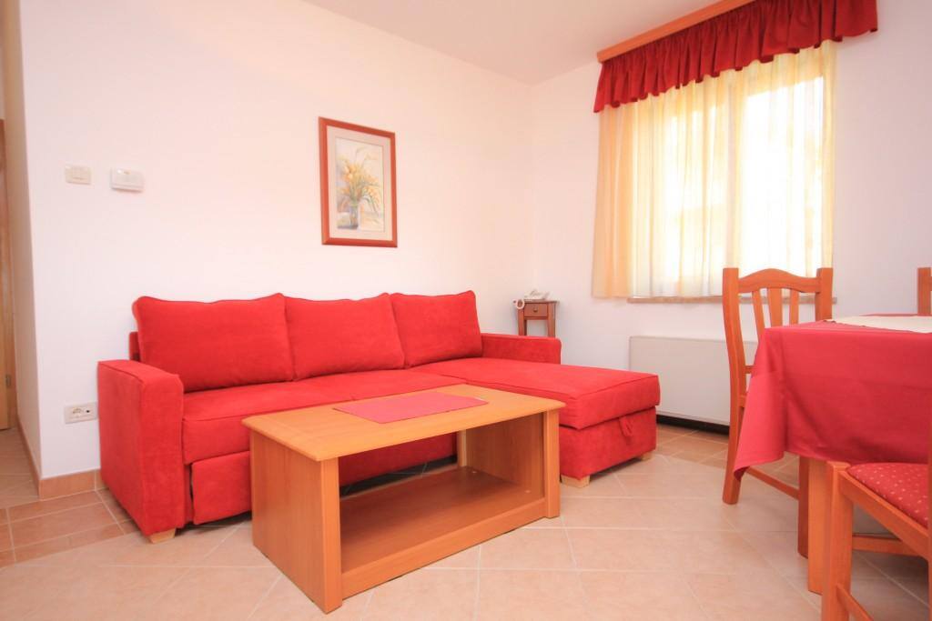 Living room, Surface: 12 m²