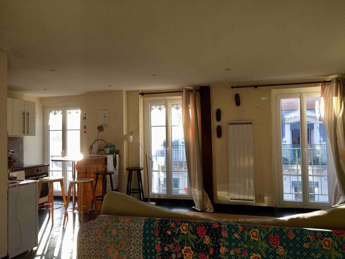 Propriété Airbnb réussie: Quiet and bright duplex with balcony 🌟 à Lyon 6e Arrondissement
