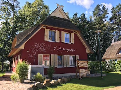 Vacation under the straw hat. House for 4 or more people