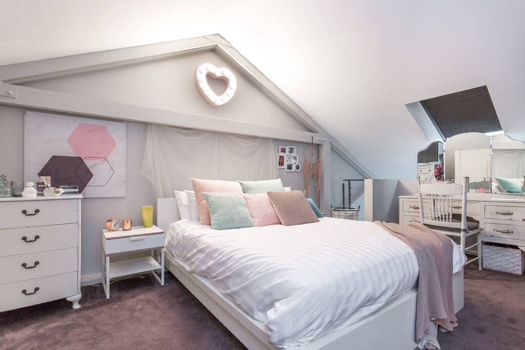 Queen bed and dressing table