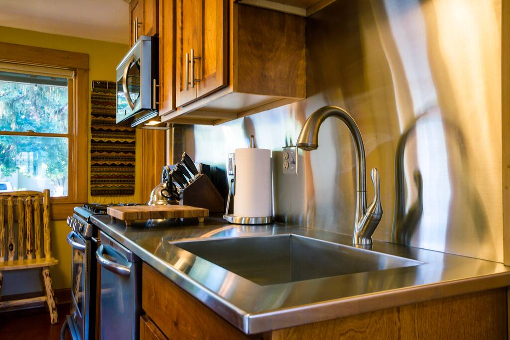 Stainless steel back splash
