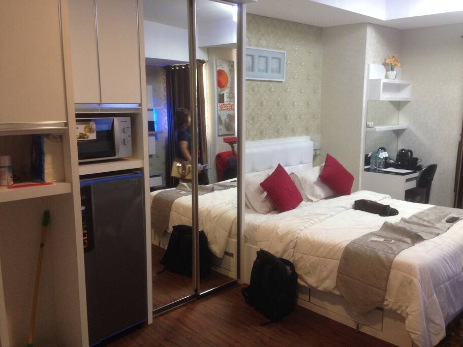 Room 01
