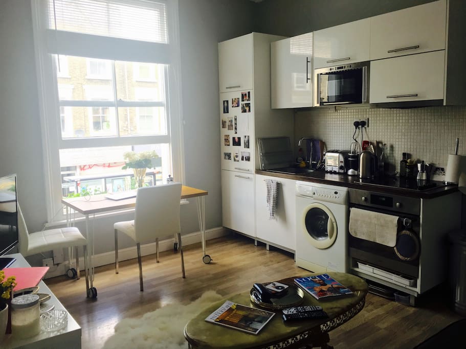 Afternoon sunlight in the open plan kitchen/living area ☀️