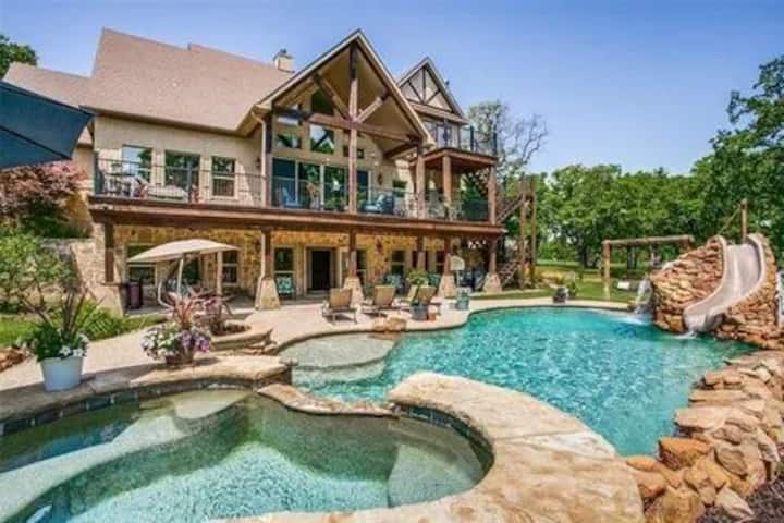 Gated Estate, Pet friendly with Pool