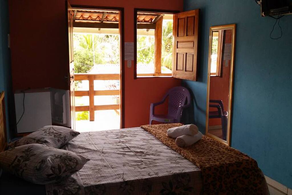 quarto triplo - cama de casal e solteiro