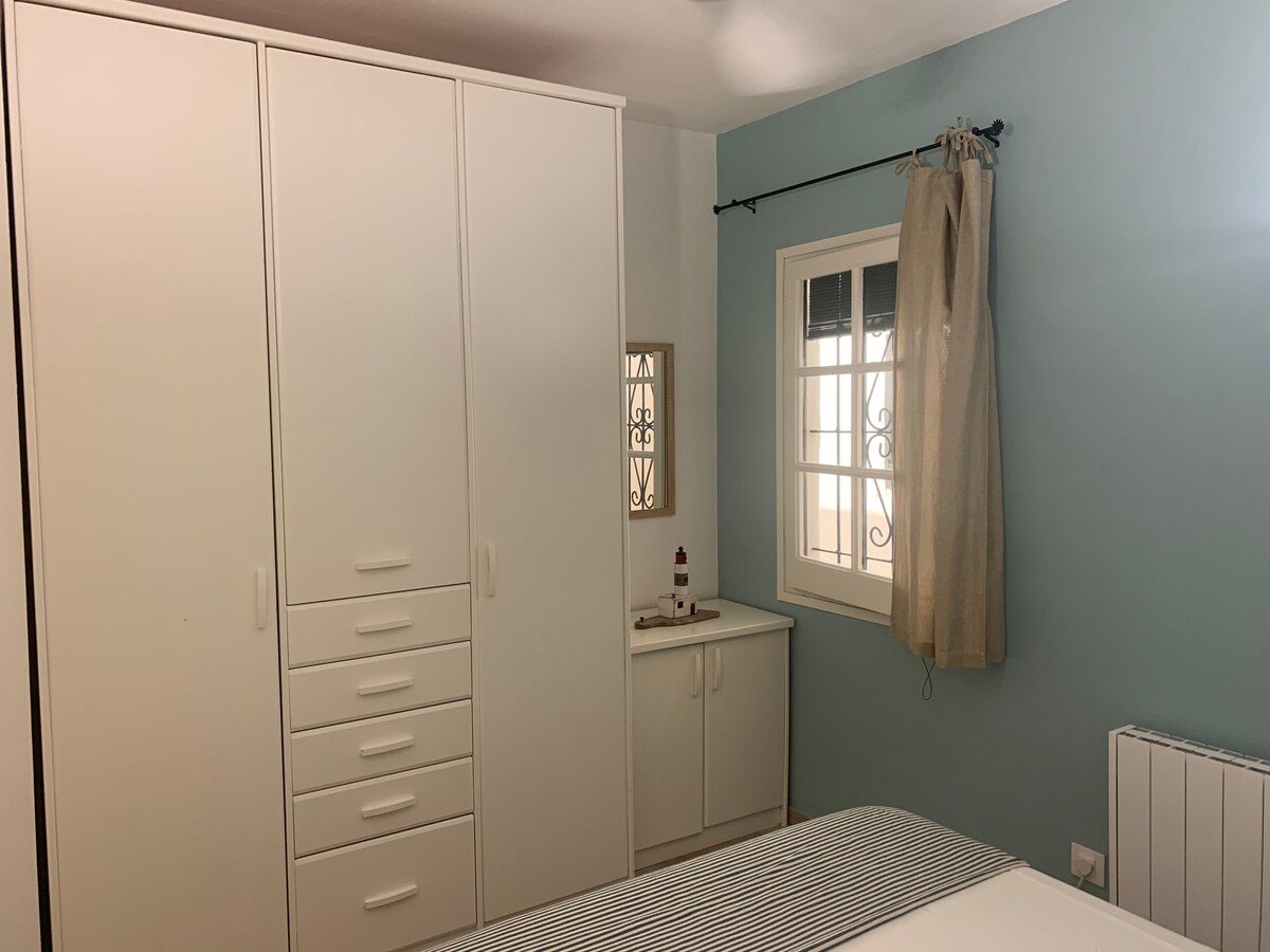 Spavaća soba: ormar/ spavaća soba : ormar