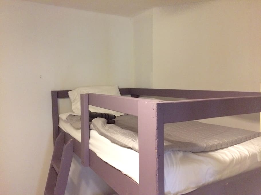 Your bed is the upper bunk, T4