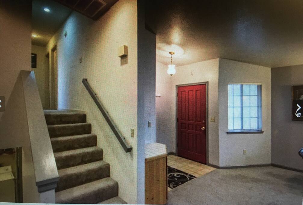 Front entrance (shared)