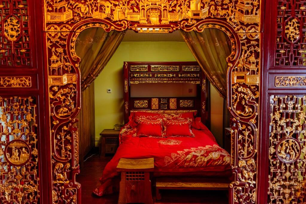 This is the bedroom suite of third floor
三楼的主卧;睡房