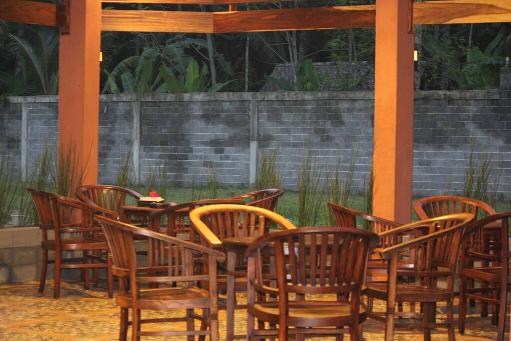 Lobby & common area