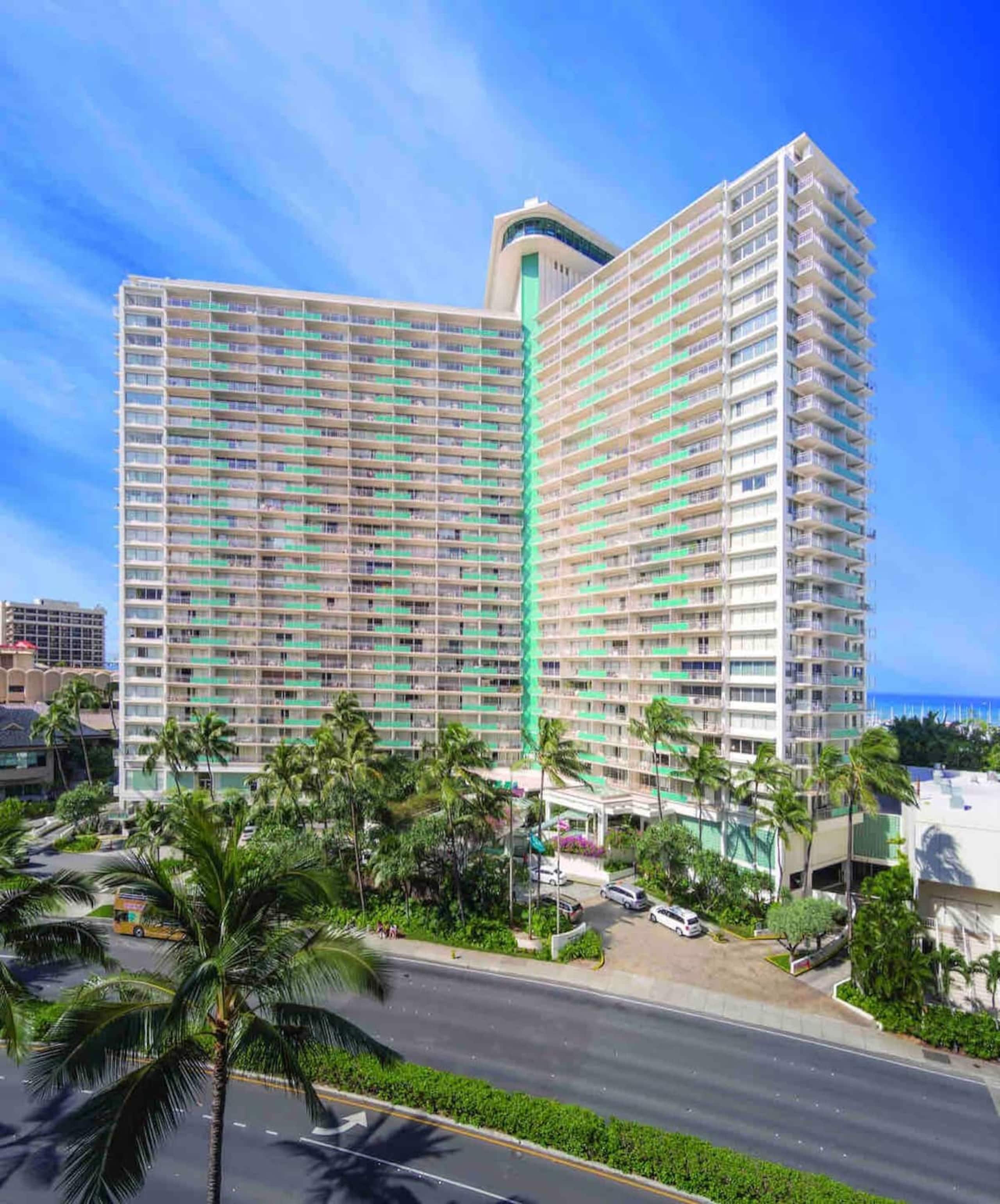 Studio Suite at Picturesque Waikiki Resort - Photo 15