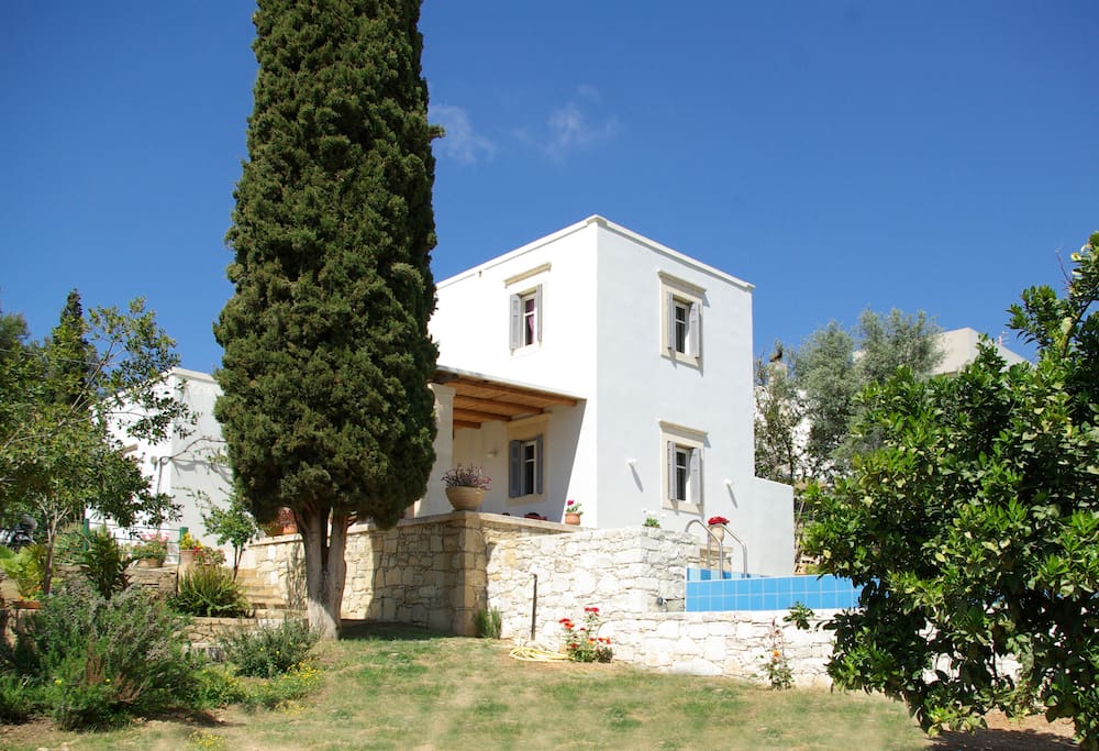 Villa Vigles with pool and garden