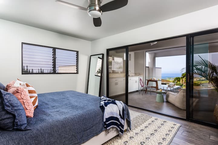 Master Suite 2: výhľad na oceán, manželská posteľ, na druhom poschodí