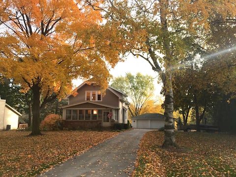 In the Canopy (beautiful Brookfield/Milwaukee)