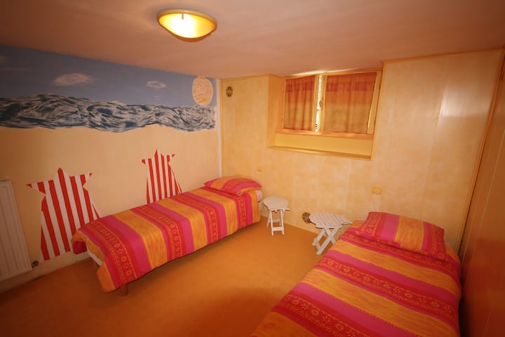 საძინებელი 1