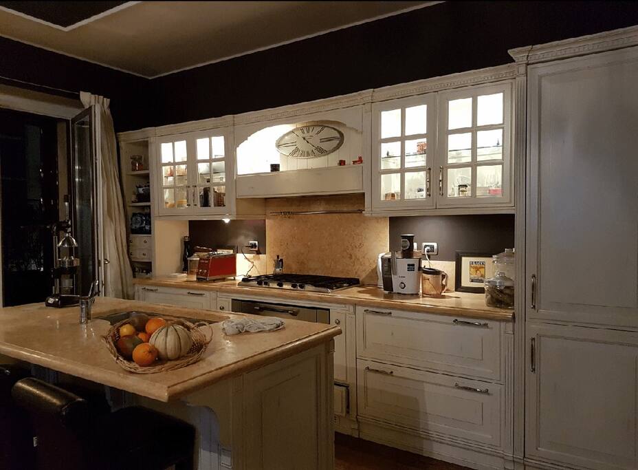 La cucina living con isola