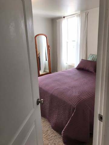 Comfortable room for one or two!