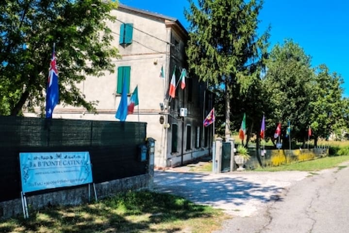 DISPONIBILITà DI 04 CAMERE/BAGNO NELLA PIANURA