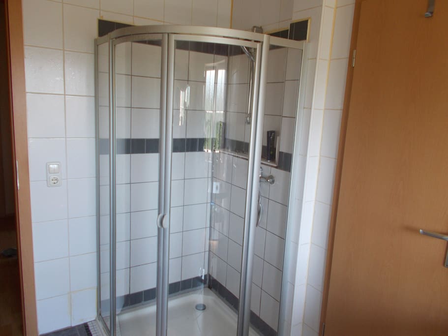 Duschmöglichkeit vorhanden