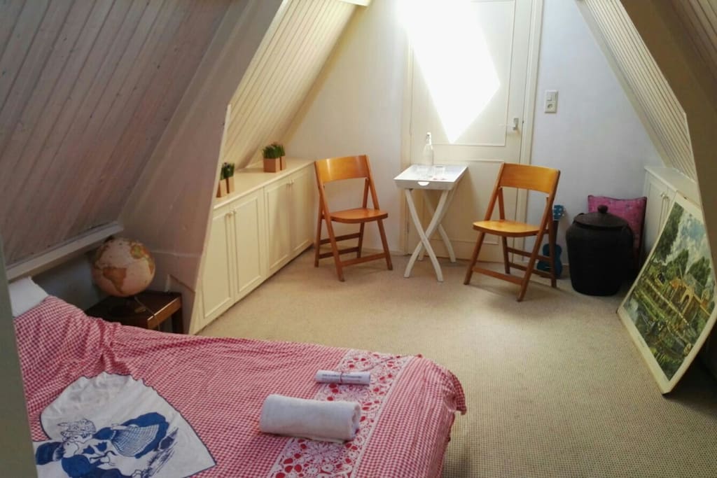 Bedroom with private bathroom and roof terrace on the same floor