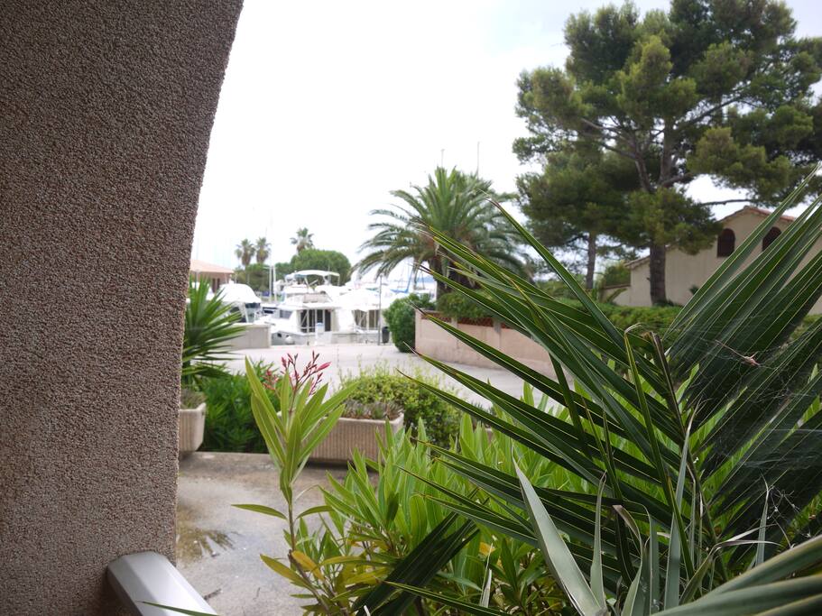 VUE VERS LE PORT