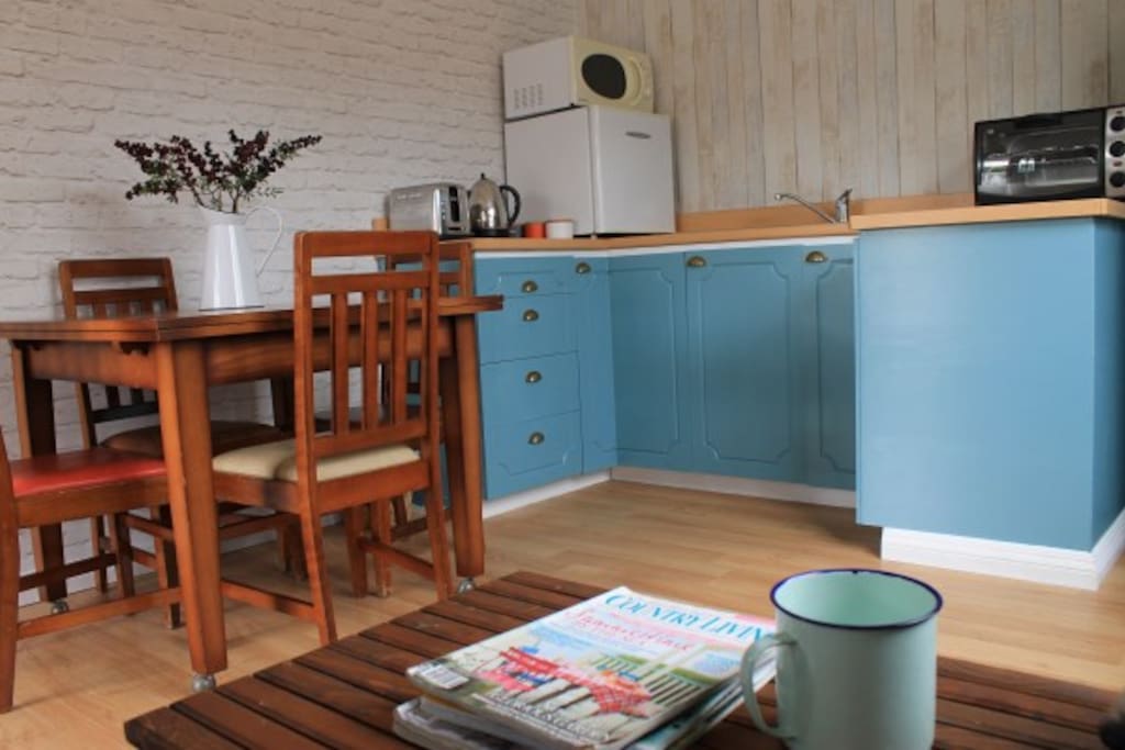 Jailbreak lounge/kitchen