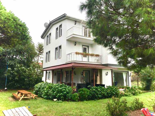 Müstakil 4 oda 1 salonlu 1dönüm arazi içinde yaşam gallery image 5