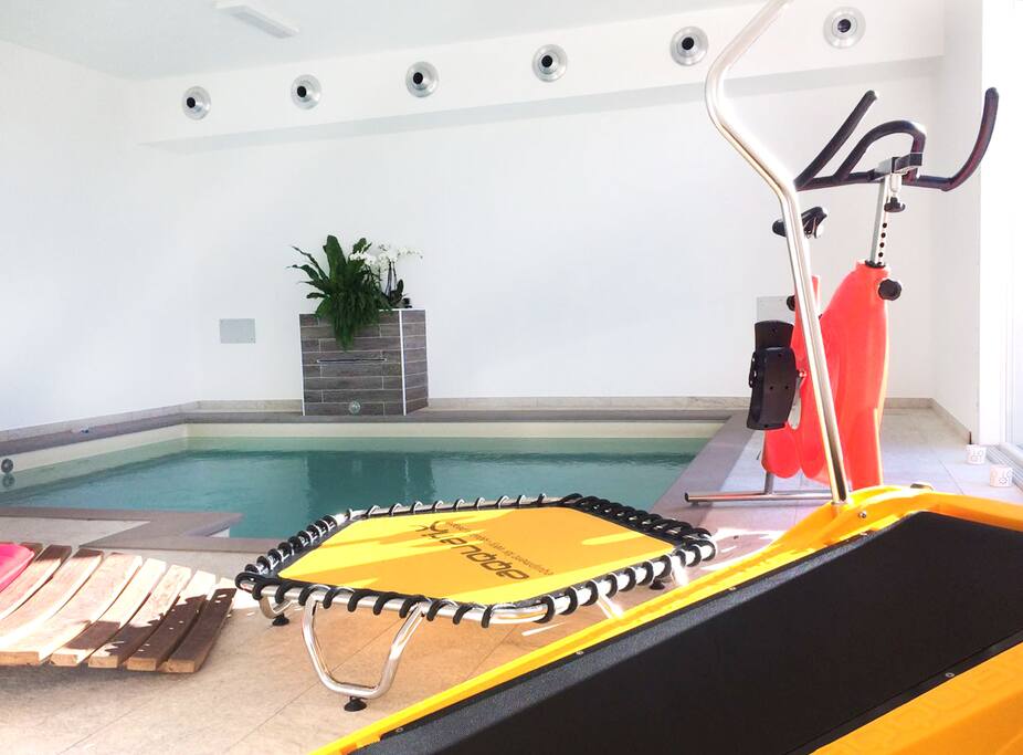 Piscina idromassaggio interna