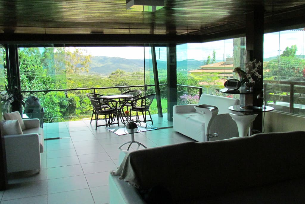 Sala de Estar e Varanda
