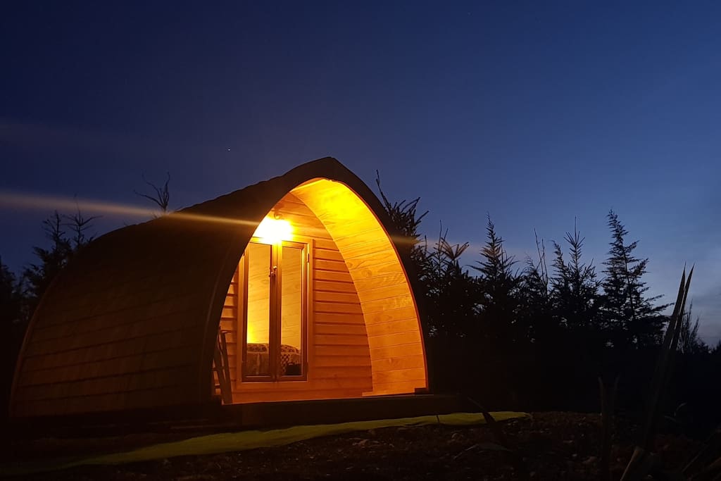 huts at night.. amazing night sky