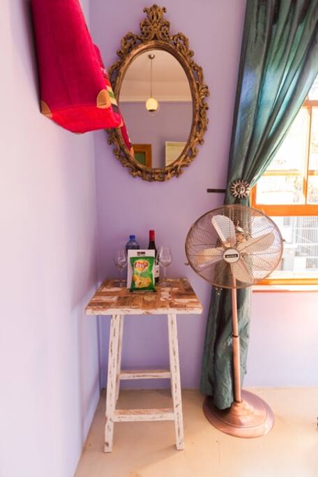 Amenities in the bedroom (cost's occur)