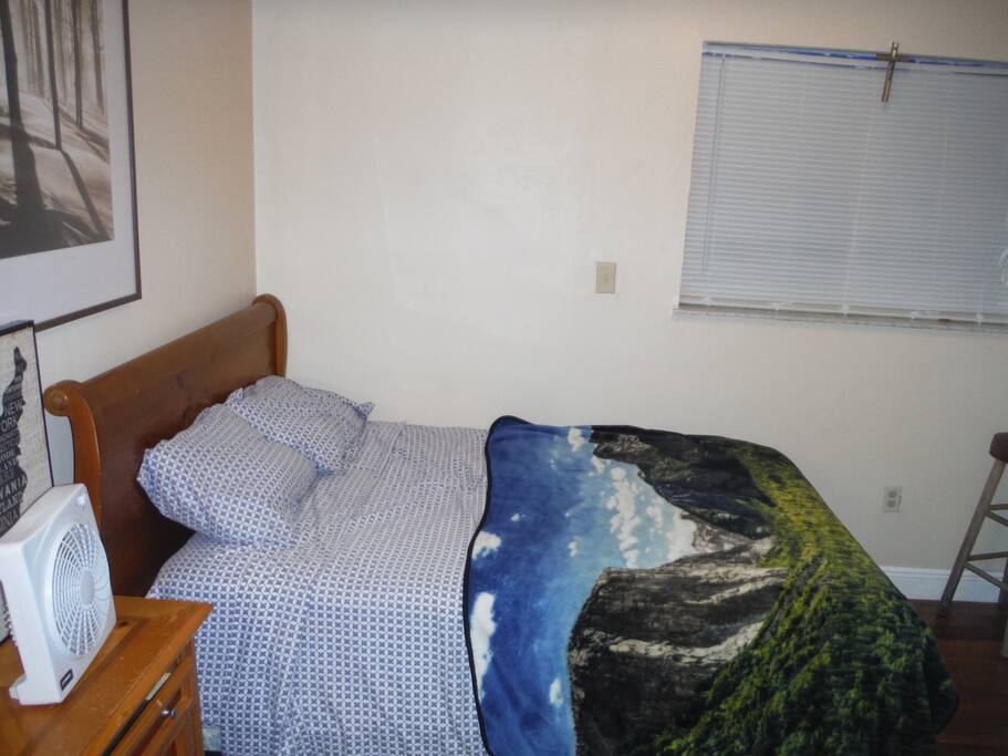 Private Bedroom w/ Window
Full Bed