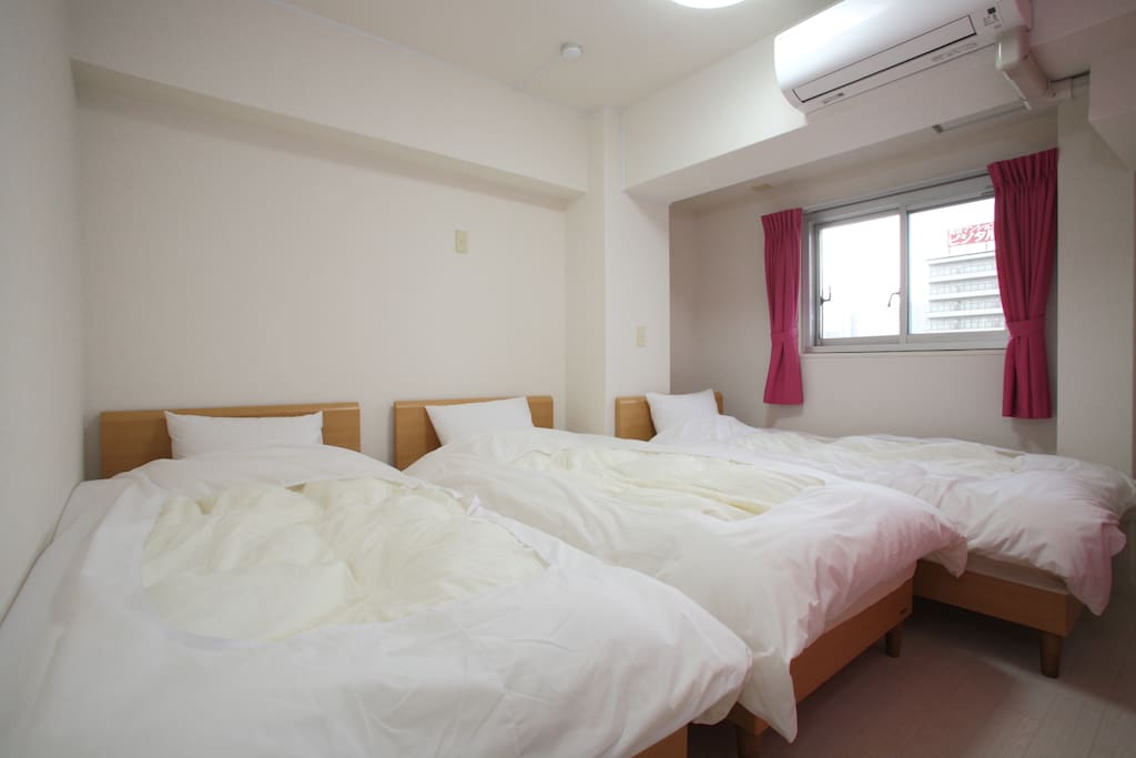 3 beds